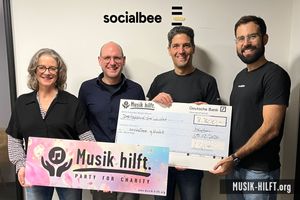 Spendenübergabe socialbee